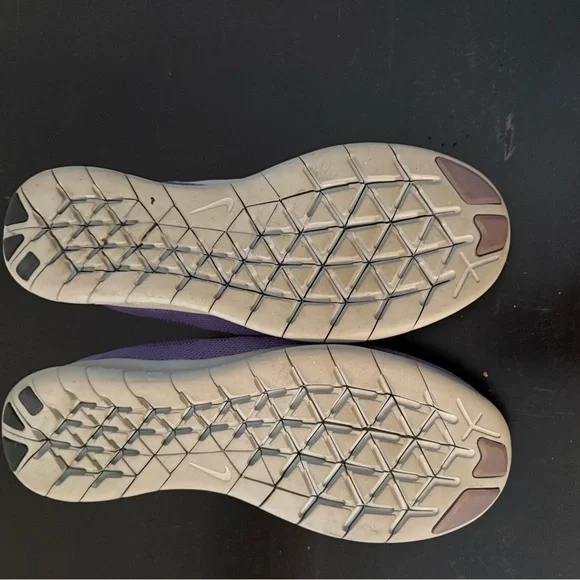 Nike Women's Purple Mesh Running Sneakers with White Swoosh - Picture 4 of 5